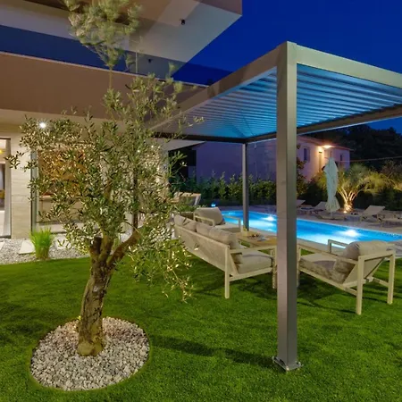 Bavigo And Pieron * Marčana