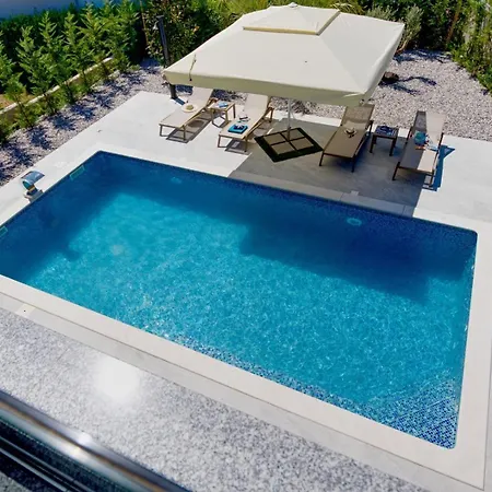 Bavigo And Pieron Villa *