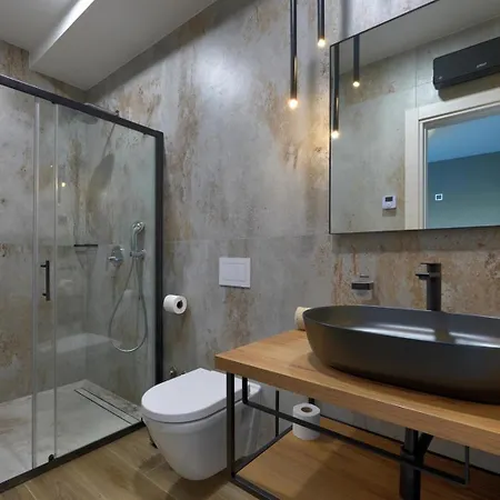 Bavigo And Pieron Villa *