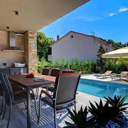 Villa Bavigo And Pieron *