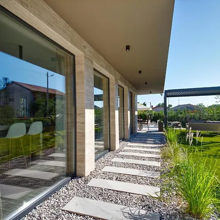 Villa Bavigo And Pieron Marčana