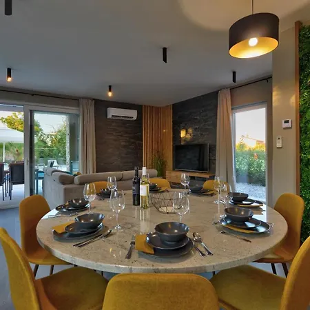 Bavigo And Pieron Villa