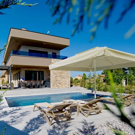 Bavigo And Pieron * Marčana