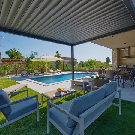 Bavigo And Pieron * Marčana