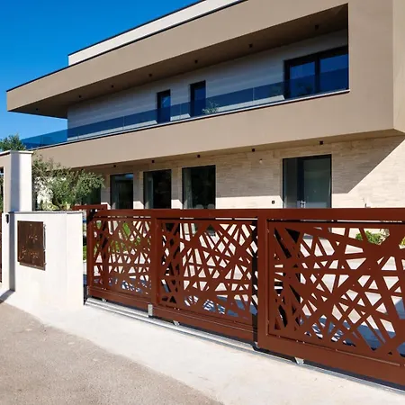 Bavigo And Pieron Marčana