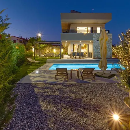 Bavigo And Pieron Villa